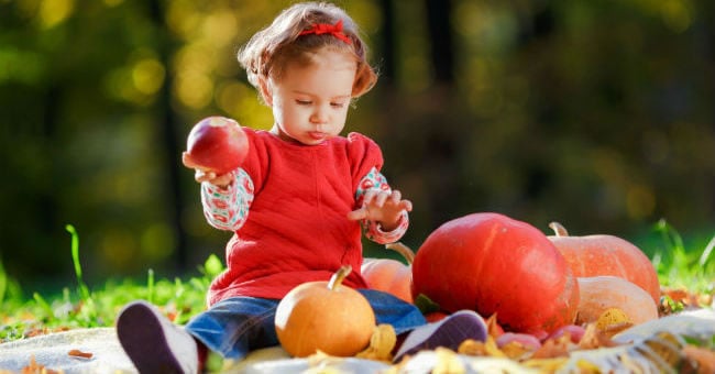 Engaging Fall Activities for Infants and Toddlers | Kaplan Early Learning Company