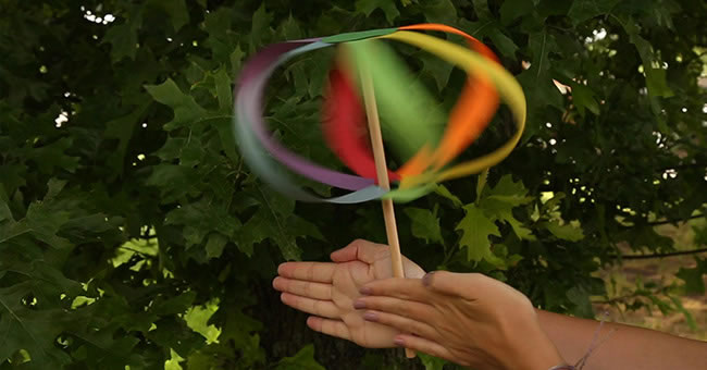 DIY Rainbow Spinner