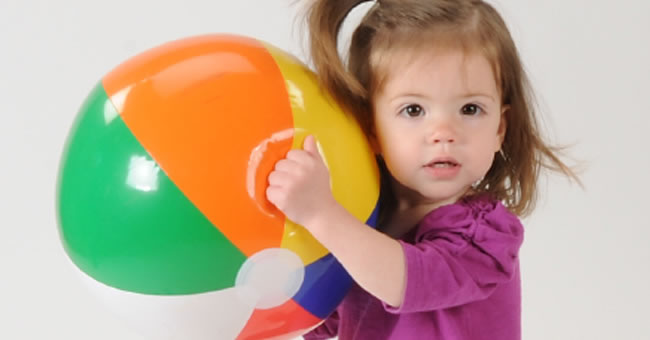 Using Balls to Help Toddlers Develop Tracking Skills | Kaplan Early Learning Company